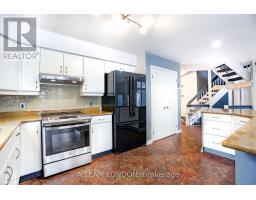 15 BAYSIDE COURT - 17