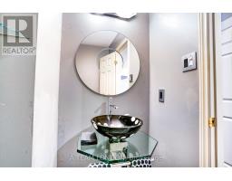 15 BAYSIDE COURT - 21