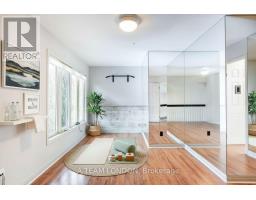 15 BAYSIDE COURT - 32