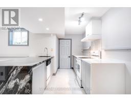 15 BAYSIDE COURT - 36