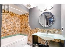 15 BAYSIDE COURT - 44