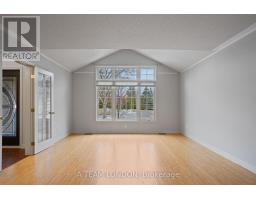 15 BAYSIDE COURT - 8