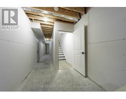 1041 WILLOW DRIVE W - 33