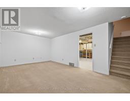 11 - 141 CONDOR COURT - 33