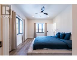 18 MCNAB STREET - 31