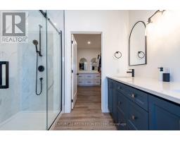 18 MCNAB STREET - 34