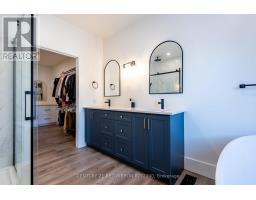 18 MCNAB STREET - 35