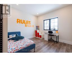 18 MCNAB STREET - 36