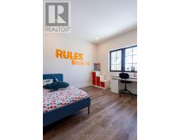 18 MCNAB STREET - 37