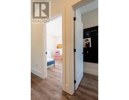 18 MCNAB STREET - 39