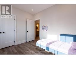 18 MCNAB STREET - 41