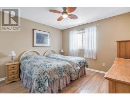 1423 SOUTH WENIGE DRIVE - 19