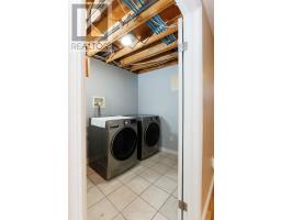 118 ROSAMOND CRESCENT - 35