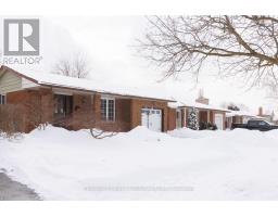 118 ROSAMOND CRESCENT - 4