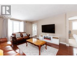 118 ROSAMOND CRESCENT - 9