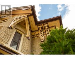 218 WOODSTOCK STREET N - 4