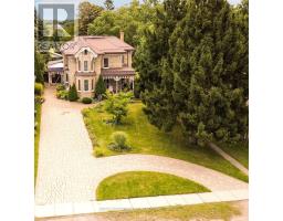 218 WOODSTOCK STREET N - 7