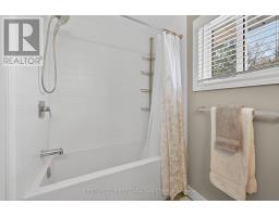 3 - 35 WATERMAN AVENUE - 19