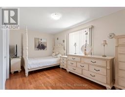 632 THORNWOOD DRIVE - 17