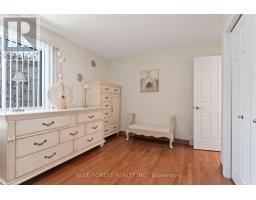 632 THORNWOOD DRIVE - 19