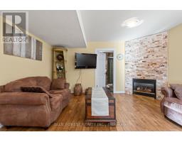 632 THORNWOOD DRIVE - 28