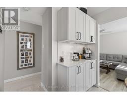 26 CAPRICE CRESCENT - 12