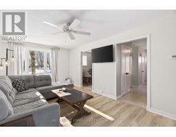 26 CAPRICE CRESCENT - 19