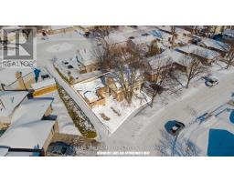 26 CAPRICE CRESCENT - 4