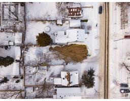 33 CLEMENS STREET - 9