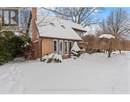 122 BARRYDALE CRESCENT - 5