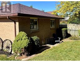 1446 ALDERSBROOK ROAD - 17