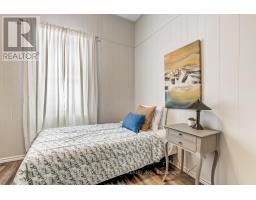 209 ADELAIDE STREET - 13