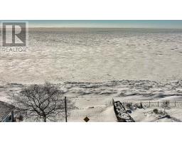 209 ADELAIDE STREET - 32