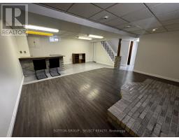 31 MEADOWVIEW ROAD - 31