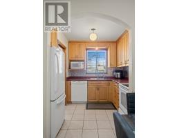 31 MEADOWVIEW ROAD - 9