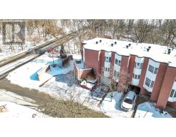 3 - 703 WINDERMERE ROAD - 49