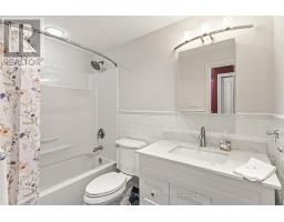 3 - 1399 COMMISSIONERS ROAD W - 32