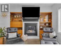 36 - 175 INGERSOLL STREET N - 16