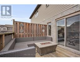 36 - 175 INGERSOLL STREET N - 18