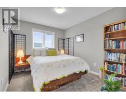 36 - 175 INGERSOLL STREET N - 27