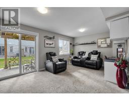 36 - 175 INGERSOLL STREET N - 34