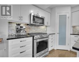 36 - 175 INGERSOLL STREET N - 9