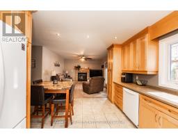 16 TIMBERLANE CRESCENT - 13
