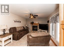 16 TIMBERLANE CRESCENT - 15