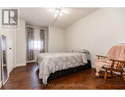 16 TIMBERLANE CRESCENT - 27