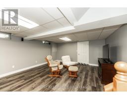 16 TIMBERLANE CRESCENT - 28