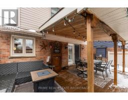 16 TIMBERLANE CRESCENT - 38