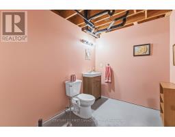 53 - 50 FIDDLERS GREEN ROAD - 41