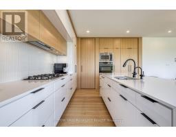 61 CRESTVIEW DRIVE - 20