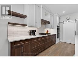 44 MUIRFIELD DRIVE - 12